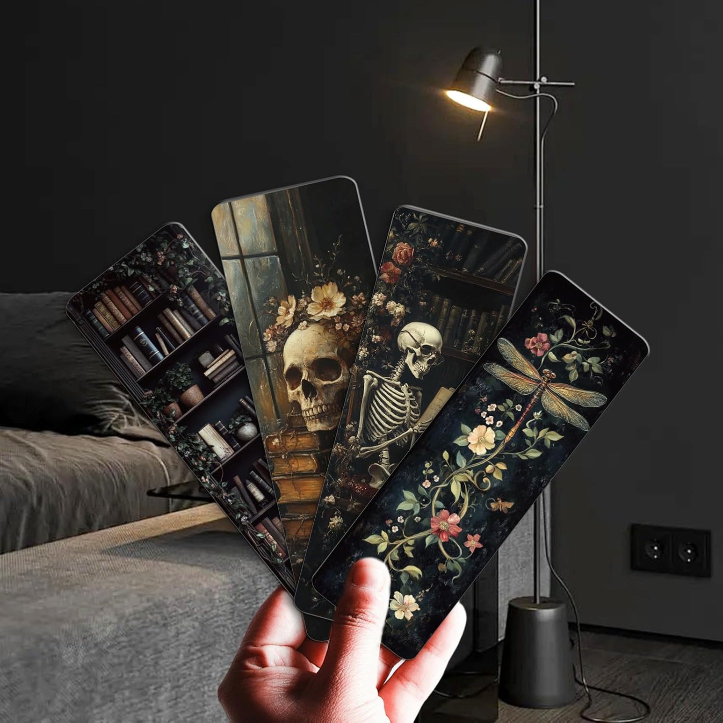 20 Pieces Vintage Art Bookmark Set ā Random Designs for Reading and Gifting