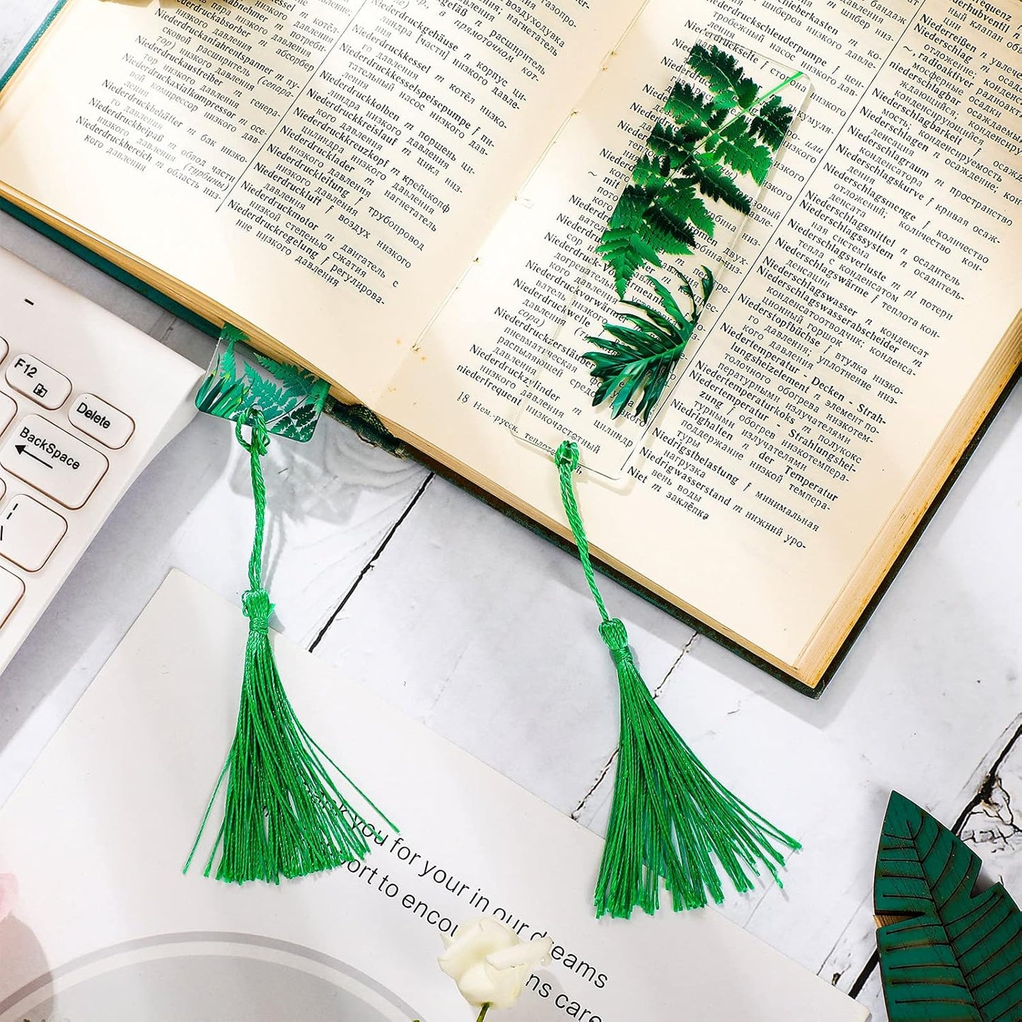 10 Pieces Plant Design Bookmark Set ā Double-Sided Printing with Tassels and Protective Film